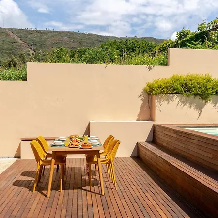 Dom wakacyjny Mountain House By Portugal Active Venade